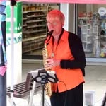Mandy Harding - @mama_saxophone - Instagram