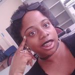 Amanda Hinds - @sabrewren - Instagram