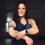Mandy Lawson - @costa_yoga_mandy - Instagram