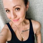 MANDY HANSON REID - @thegoldsofa - Instagram