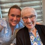 Mandy Barrie Shaffer - @bookishblondie - Instagram
