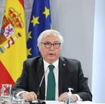 Manuel Castells - Facebook