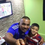 Manuel Chevez - @tono_chevez - Instagram