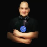 Manuel | Vinyl DJ 80 - 90 - 2.000 - @manuelmastermix - Instagram