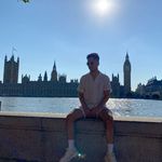 Manuel Enrique Vicuña Poma - @manuvicpom - Instagram