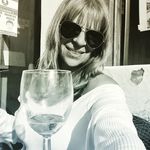 Manuela Jones - @jonesmanuela - Instagram