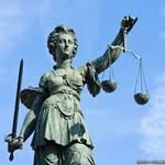 Marcel Simmons - @drivingwithlaw - Instagram