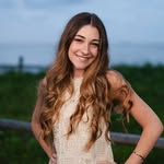 Marcela - @_marcelamares - Instagram