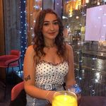 Pretty pinky - @marcellagarner5 - Instagram