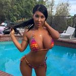 Marcia Holmes - @marciaholmes523 - Instagram