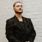 Marcus Navarro-Roach - @marcus.salonyeager - Instagram