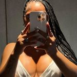Mari Bartlett. - @prettym365 - Instagram