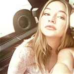 𝒎𝒂𝒓𝒊 𝒓𝒊𝒍𝒆𝒚   ֙⋆ - @favrileyy - Instagram