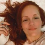 Mari Robles - @dvotedmari - Instagram