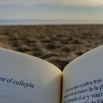 María - @maria.reader_ - Instagram