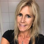 Maria Sampson - @baronessanikalmar - Instagram