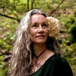 Maria Muscarella  🌺 Nurse/Herbalist 🌼 Natural Dyer - @daughtersoftheredsunset - Instagram