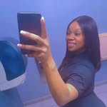 Mariah Hodges - @riahthefinancecoach - Instagram