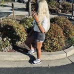 Mariah Monroe - Facebook