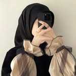 Mariam Ali - @ui_n.75 - Instagram