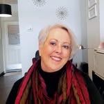 Marian Barnes - @the_nail_warrior - Instagram