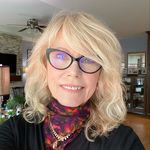 Marie Bentz - @curlyhairstudio18 - Instagram