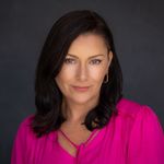 Sarah Marie Ferris - @conmunitypodcast - Instagram
