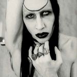 🌙  🦇  𝒜𝓃𝑔𝑒𝓁 𝑀𝒶𝓃𝓈💍𝓃  🦇 🕸️ - @marilyn_angel_manson - Instagram