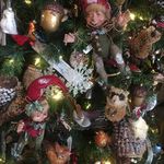 Marion MacKinnon - @onceuponachristmasdecorations - Instagram