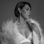 Marissa Comstock - @marissa_la_boheme - Instagram