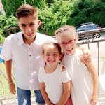 Marjorie Aaron LouaneJade Bretagne - @marjo221706 - Instagram
