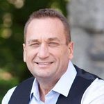 Mark Cobb - @accidentinspection - Instagram