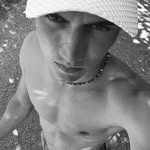 @kovari_mark - Instagram