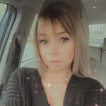 Mary Holter - @brokenblondebarbie - Instagram