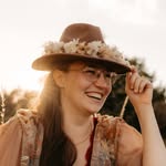 Marie-Anna Panák | AURA QUEEN | ÖL-TANTE - @world.bymary - Instagram
