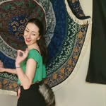 Mary Wiesner - @peachypango - Instagram