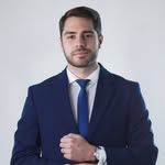 Matheus Borges | Holding Familiar - @_matheusborges_ - Instagram