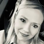 Kim Bradley Bradshaw - @mattiegreysmom - Instagram
