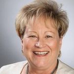 Maureen Conlin - @travelbymo - Instagram
