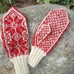 Maureen Johnston - @bluestarknits - Instagram