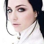 Maureen Gallagher - Long - @pure_black_magik_mgmuse - Instagram