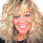 Maureen Thayer - @maureen.ellen9 - Instagram