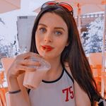Mavis Blake - @mavisama425 - Instagram