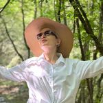 Mavis Lyons - @boviro6388 - Instagram