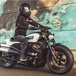 Lauren Lees - @mavisrider - Instagram