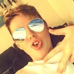 Max Hollis - @maxi_hollis - Instagram