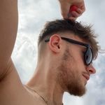 @max.howelll - Instagram