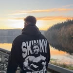 ＭＡＸ ＪＯＮＡＳ - @max.xns - Instagram