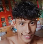 Roe Max - Facebook
