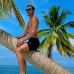 𝓟𝓸𝓴𝓮𝓻 𝓯𝓪𝓬𝓮 - @maxtrotter - Instagram